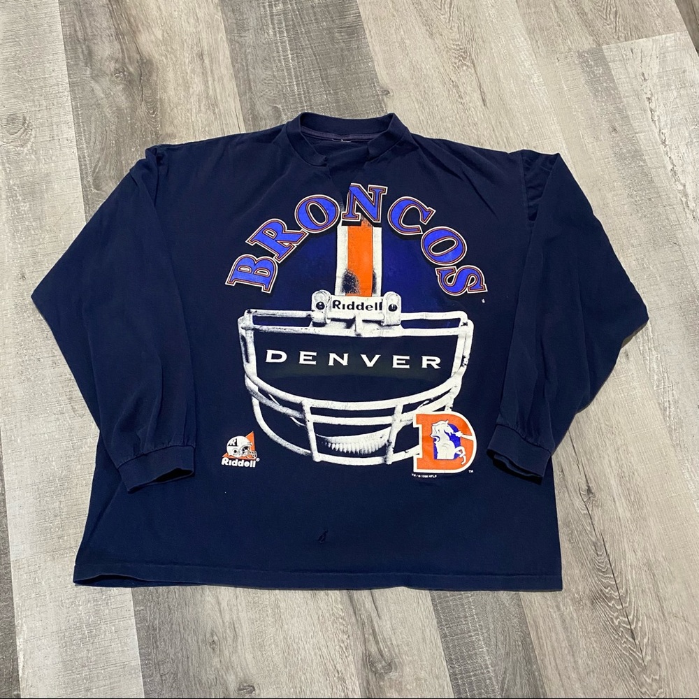 NFL Denver Broncos 1996 Long Sleeve Giant Football Helmet Graphic T-shirt